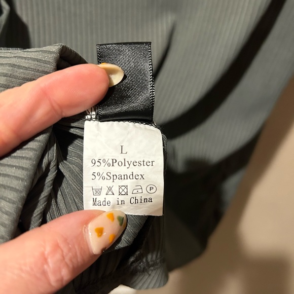 Super‎ Cute Tank - Picture 4 of 4